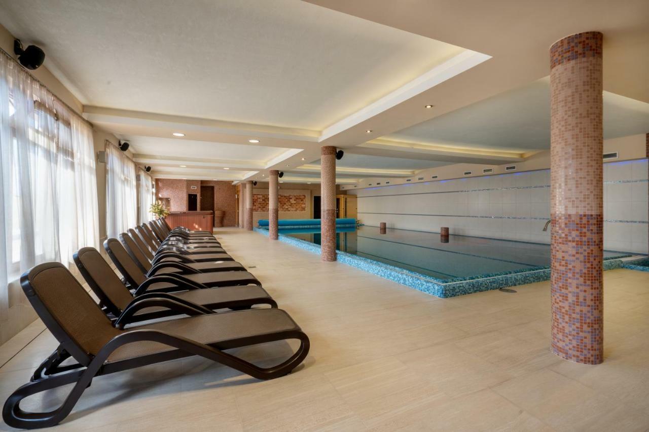 Doresz Wellness Panzio Bed and Breakfast Újhartyán Eksteriør billede
